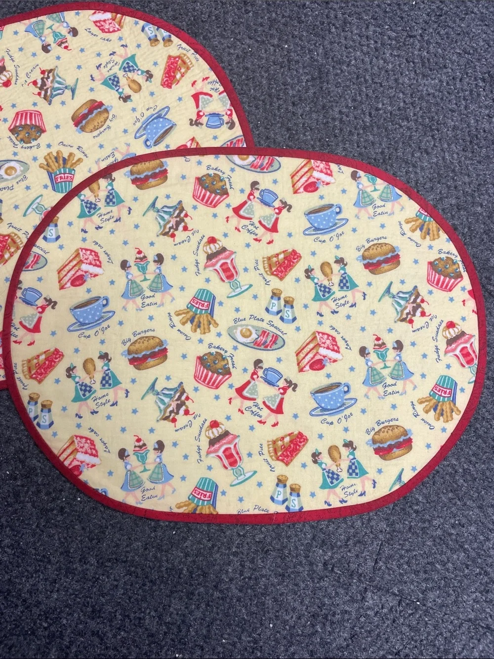 Handmade oval quilted hand sewn placemats 1950s diner ice creamparlor shop